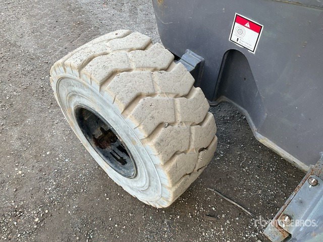 2012 Haulotte HA15IP 2WD Electric Articulating Boom Lift - Plataforma articulada: foto 5 2012 Haulotte HA15IP 2WD Electric Articulating Boom Lift - Plataforma articulada: foto 5