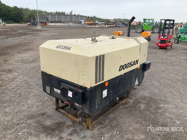 2014 Doosan 7/41 Mobile Air Compressor - Compressor de ar: foto 4 2014 Doosan 7/41 Mobile Air Compressor - Compressor de ar: foto 4