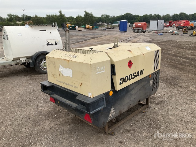 2014 Doosan 7/41 Mobile Air Compressor - Compressor de ar: foto 2 2014 Doosan 7/41 Mobile Air Compressor - Compressor de ar: foto 2
