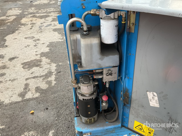 2014 Genie QS15 Vertical Mast Lift - Plataforma de mastro vertical: foto 5 2014 Genie QS15 Vertical Mast Lift - Plataforma de mastro vertical: foto 5