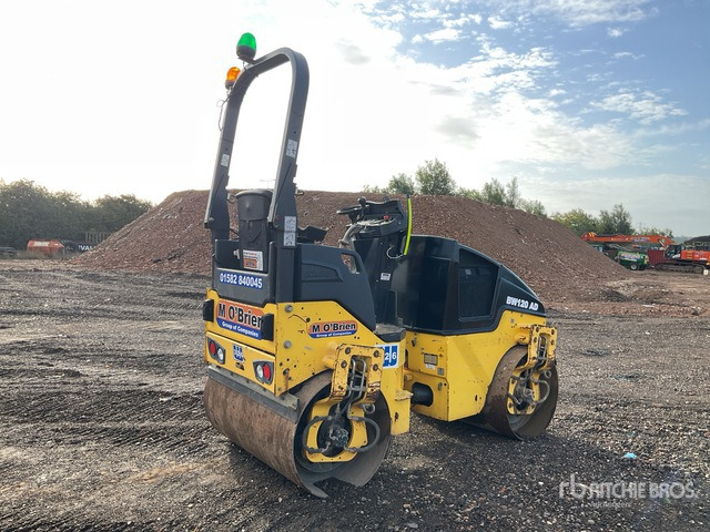 2015 Bomag 120AD-5 Double Drum Roller - Rolo: foto 3 2015 Bomag 120AD-5 Double Drum Roller - Rolo: foto 3