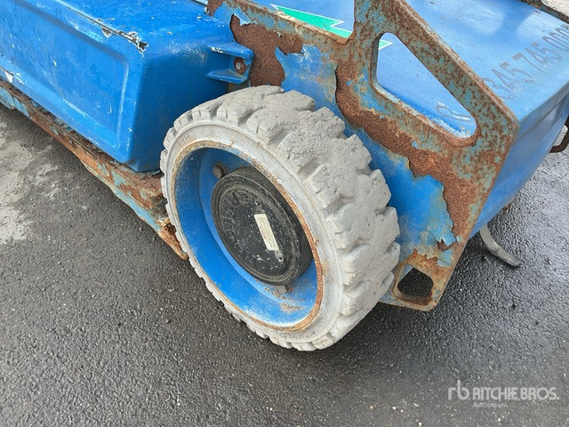 2015 Haulotte Star 10 Vertical Mast Lift - Plataforma de mastro vertical: foto 5 2015 Haulotte Star 10 Vertical Mast Lift - Plataforma de mastro vertical: foto 5