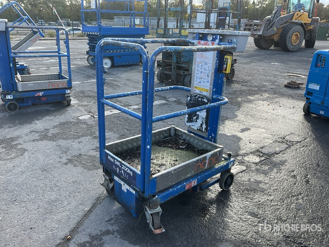 Plataforma de mastro vertical 2017 Power Tower Nano Vertical Mast Lift: foto 1