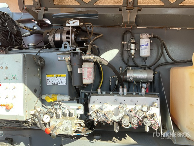 Plataforma articulada 2017 Skyjack SJ85AJ 4WD Diesel Articulating Boom Lift: foto 6 Plataforma articulada 2017 Skyjack SJ85AJ 4WD Diesel Articulating Boom Lift: foto 6