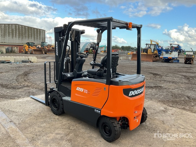 2023 Doosan B25X-7 PLUS 2023 Doosan B25X-7 PLUS 2500 kg Electric Forklift - (Unused) Electric Forklift - Empilhadeira elétrica: foto 4 2023 Doosan B25X-7 PLUS 2023 Doosan B25X-7 PLUS 2500 kg Electric Forklift - (Unused) Electric Forklift - Empilhadeira elétrica: foto 4