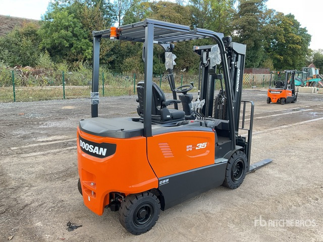 2023 Doosan B35X-7 PLUS 2023 Doosan B35X-7 PLUS 3500 kg Electric Forklift (Unused) Electric Forklift - Empilhadeira elétrica: foto 3 2023 Doosan B35X-7 PLUS 2023 Doosan B35X-7 PLUS 3500 kg Electric Forklift (Unused) Electric Forklift - Empilhadeira elétrica: foto 3