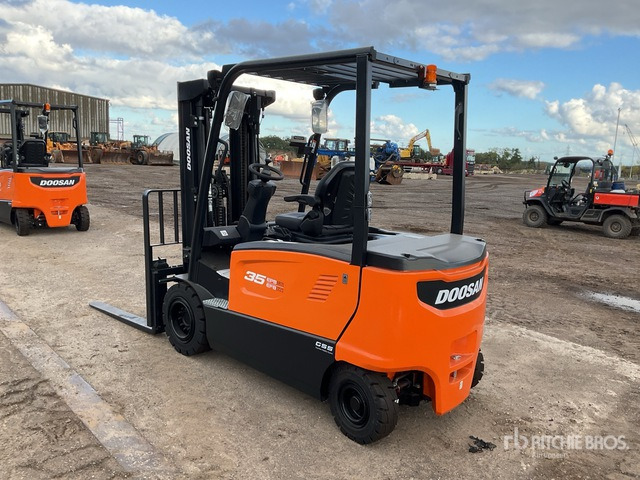 2023 Doosan B35X-7 PLUS 2023 Doosan B35X-7 PLUS 3500 kg Electric Forklift (Unused) Electric Forklift - Empilhadeira elétrica: foto 4 2023 Doosan B35X-7 PLUS 2023 Doosan B35X-7 PLUS 3500 kg Electric Forklift (Unused) Electric Forklift - Empilhadeira elétrica: foto 4