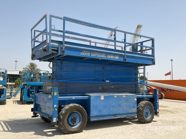 2005 JLG MEWP 245-25 4x4 Diesel Scissor Lift - Plataforma de Tijera/ Plataforma de tesoura: foto 3 2005 JLG MEWP 245-25 4x4 Diesel Scissor Lift - Plataforma de Tijera/ Plataforma de tesoura: foto 3