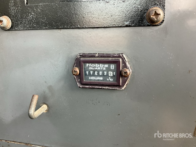 2005 Kobelco CKE1350 135 ton Lattice-Boom Crawler Crane - Guindaste sobre esteiras: foto 1 2005 Kobelco CKE1350 135 ton Lattice-Boom Crawler Crane - Guindaste sobre esteiras: foto 1