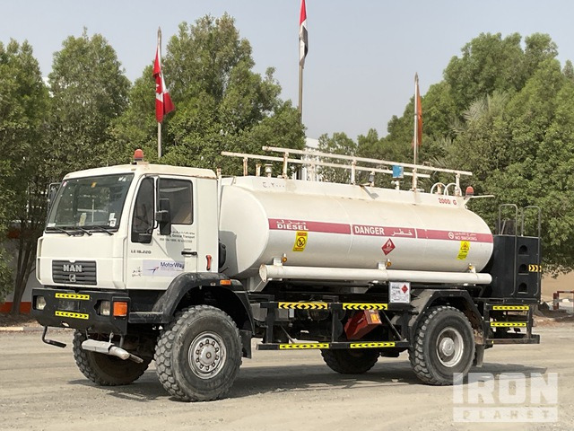 2005 MAN LE18.220 8000 L 4x4 Tanker Truck - Caminhão tanque: foto 2 2005 MAN LE18.220 8000 L 4x4 Tanker Truck - Caminhão tanque: foto 2