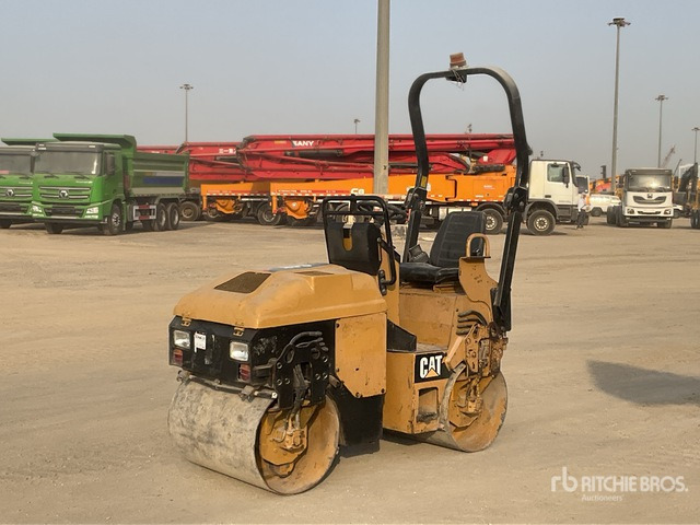 2006 Cat CB114 - Rolo: foto 2 2006 Cat CB114 - Rolo: foto 2