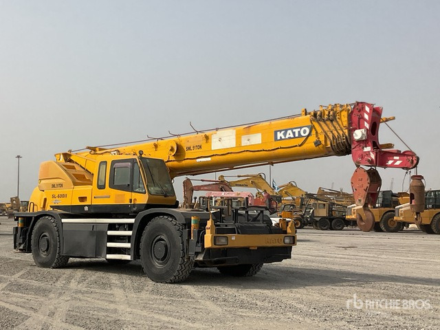 2007 Kato SL600II 51 ton 4x4x4 Rough Terrain Crane - Grua de estaleiro: foto 1 2007 Kato SL600II 51 ton 4x4x4 Rough Terrain Crane - Grua de estaleiro: foto 1