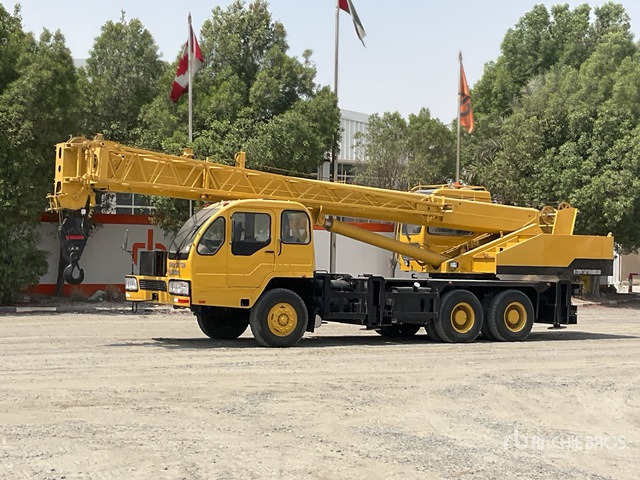 2007 XCMG QY20 20 ton 6x4 Hydraulic Truck Crane - Guindaste móvel: foto 2 2007 XCMG QY20 20 ton 6x4 Hydraulic Truck Crane - Guindaste móvel: foto 2
