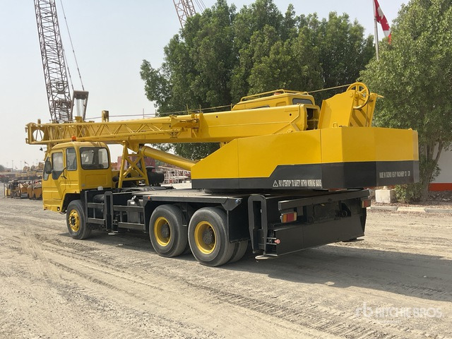 2007 XCMG QY20 20 ton 6x4 Hydraulic Truck Crane - Guindaste móvel: foto 4 2007 XCMG QY20 20 ton 6x4 Hydraulic Truck Crane - Guindaste móvel: foto 4