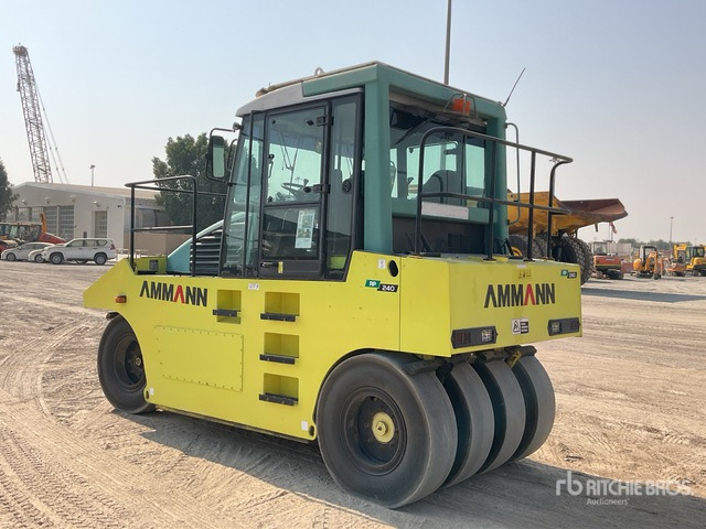 2008 Ammann AP240 8 Wheel Pneumatic Roller - Compactador de asfalto: foto 5 2008 Ammann AP240 8 Wheel Pneumatic Roller - Compactador de asfalto: foto 5