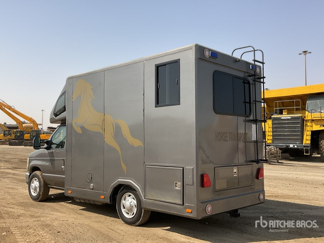 2008 Ford F-350 4x2 Horse Transporting Truck :Misc. Truck - Caminhão para transporte de cavalos: foto 3 2008 Ford F-350 4x2 Horse Transporting Truck :Misc. Truck - Caminhão para transporte de cavalos: foto 3