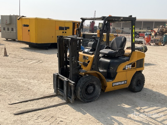 2010 Cat DP25NT 2.5 ton Forklift - Empilhadeira a diesel: foto 1 2010 Cat DP25NT 2.5 ton Forklift - Empilhadeira a diesel: foto 1