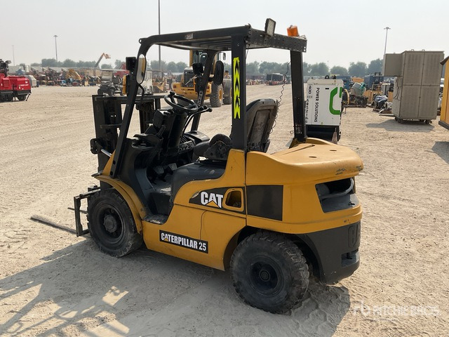 2010 Cat DP25NT 2.5 ton Forklift - Empilhadeira a diesel: foto 4 2010 Cat DP25NT 2.5 ton Forklift - Empilhadeira a diesel: foto 4