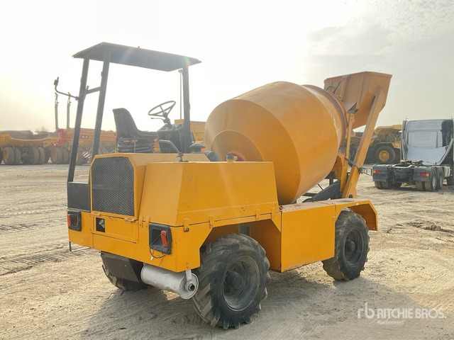 2010 Silla 3500 4x4 Self-Loading All Terrain Mixer - Caminhão betoneira: foto 3 2010 Silla 3500 4x4 Self-Loading All Terrain Mixer - Caminhão betoneira: foto 3