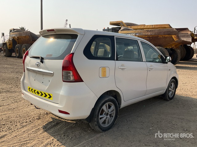 2015 Toyota Avanza Minivan - Automóvel: foto 3 2015 Toyota Avanza Minivan - Automóvel: foto 3