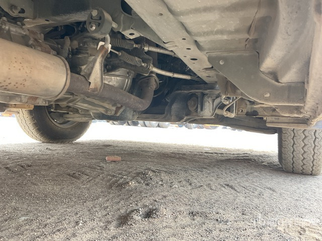 Micro-ônibus, Furgão de passageiros 2018 Toyota Hiace 4x2 15-Seat Mini Bus: foto 6