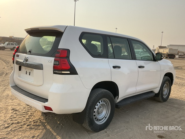 2018 Toyota Prado TX 150L 4x4 SUV - SUV: foto 3 2018 Toyota Prado TX 150L 4x4 SUV - SUV: foto 3