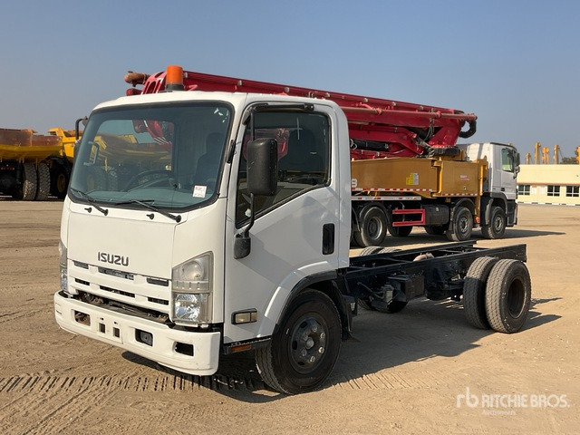 2020 Isuzu Reward NP 4x2 Cab and Chassis - Caminhão chassi: foto 1 2020 Isuzu Reward NP 4x2 Cab and Chassis - Caminhão chassi: foto 1