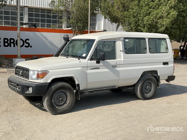2020 Toyota Land Cruiser 78L 4x4 SUV - SUV: foto 1 2020 Toyota Land Cruiser 78L 4x4 SUV - SUV: foto 1