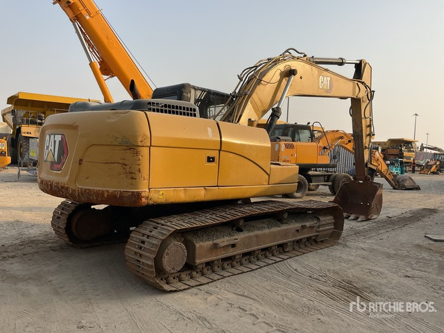 2022 Cat 323D3 - Escavadora de rastos: foto 4 2022 Cat 323D3 - Escavadora de rastos: foto 4