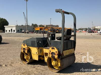 BOMAG BW120 AD-3 - Compactador de asfalto: foto 2 BOMAG BW120 AD-3 - Compactador de asfalto: foto 2