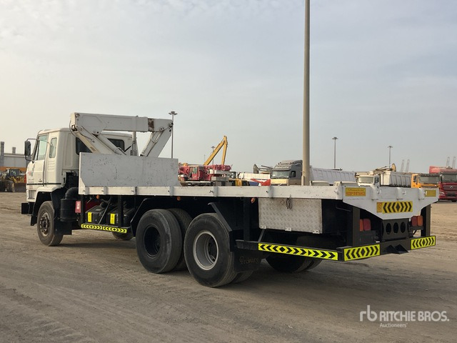 Nissan TF20 - Camião de caixa aberta/ Plataforma, Caminhão grua: foto 3 Nissan TF20 - Camião de caixa aberta/ Plataforma, Caminhão grua: foto 3