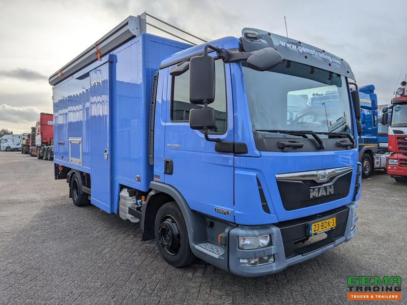 Locação de MAN TGL 7.150 4x2 Dagcabine Euro6 - Camper/Kart/Motor/ Mobiele Werkplaats - Laadklep 750KG - Zonnepaneel MAN TGL 7.150 4x2 Dagcabine Euro6 - Camper/Kart/Motor/ Mobiele Werkplaats - Laadklep 750KG - Zonnepaneel: foto 15