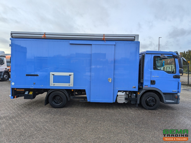 Locação de MAN TGL 7.150 4x2 Dagcabine Euro6 - Camper/Kart/Motor/ Mobiele Werkplaats - Laadklep 750KG - Zonnepaneel MAN TGL 7.150 4x2 Dagcabine Euro6 - Camper/Kart/Motor/ Mobiele Werkplaats - Laadklep 750KG - Zonnepaneel: foto 16