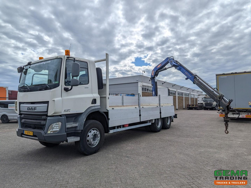 DAF CF 330 FAT 6x4 Dagcab Euro6A - Open laadbak 6.4m + PM 15522 - RadioGrafisch - Handgeschakeld - 08/2025APK - Camião de caixa aberta/ Plataforma, Caminhão grua: foto 1 DAF CF 330 FAT 6x4 Dagcab Euro6A - Open laadbak 6.4m + PM 15522 - RadioGrafisch - Handgeschakeld - 08/2025APK - Camião de caixa aberta/ Plataforma, Caminhão grua: foto 1