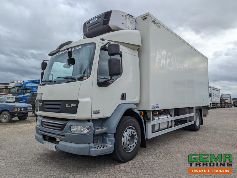 DAF FA LF55.300 4x2 Sleepcab 18T Euro5 Koel-VriesBak 6.45m + Carrier Supra 750 - Laadklep 1500KG  (V781) - Caminhão isotérmico: foto 1 DAF FA LF55.300 4x2 Sleepcab 18T Euro5 Koel-VriesBak 6.45m + Carrier Supra 750 - Laadklep 1500KG  (V781) - Caminhão isotérmico: foto 1