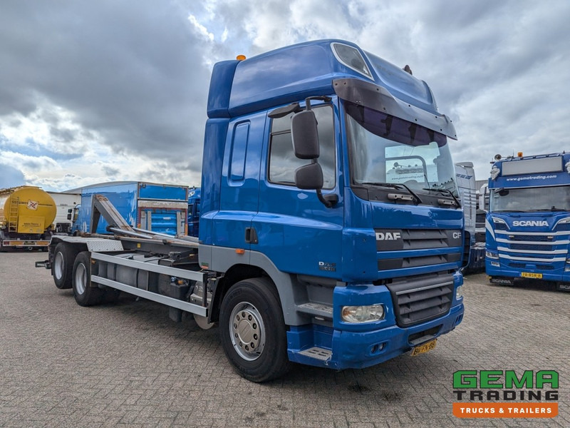 DAF FAS CF85.410 6x2 Euro5 FAS CF85.410 6x2 Spacecab Euro5 - HaakarmSysteem AJK 20T - KlapBumper - Vangmuilkoppeling - Lift-As - Caminhão polibenne: foto 3 DAF FAS CF85.410 6x2 Euro5 FAS CF85.410 6x2 Spacecab Euro5 - HaakarmSysteem AJK 20T - KlapBumper - Vangmuilkoppeling - Lift-As - Caminhão polibenne: foto 3