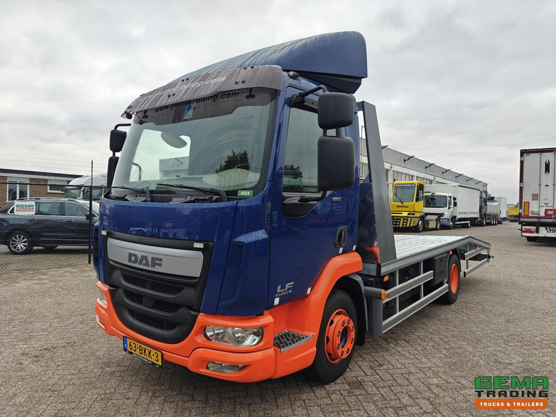 DAF LF 180 FA 4x2 Dagcab Euro6C - Oprijwagen/Machine transporter 5.3m + Lier 5900kg - Trekhaak - 09/2026 APK - NieuweOPbouw! - Caminhão transporte de veículos: foto 1 DAF LF 180 FA 4x2 Dagcab Euro6C - Oprijwagen/Machine transporter 5.3m + Lier 5900kg - Trekhaak - 09/2026 APK - NieuweOPbouw! - Caminhão transporte de veículos: foto 1