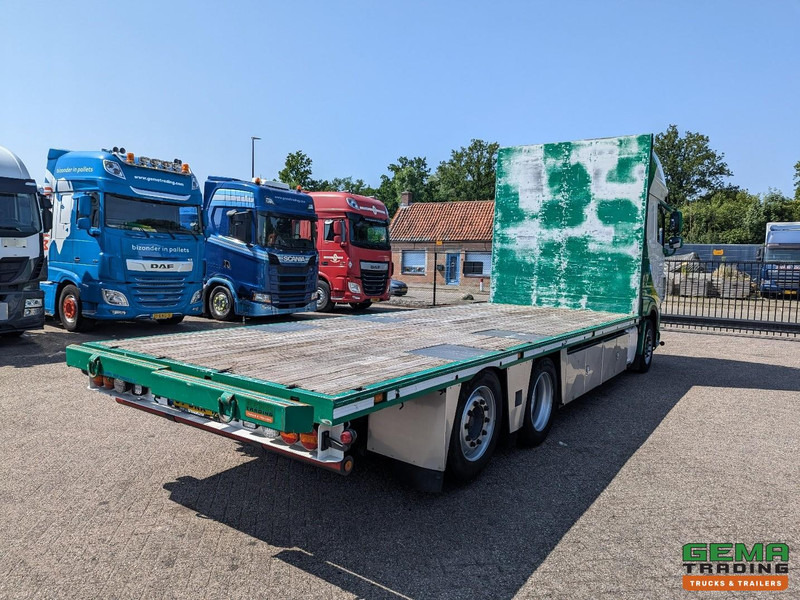 DAF XF 530 FAN 6x2/4 SuperSpaceCab Euro6C - Retarder - OpenLaadbak 7.4M - SmartTacho V2 - NOKKENAS problem - 05/2026 APK - Camião de caixa aberta/ Plataforma: foto 2 DAF XF 530 FAN 6x2/4 SuperSpaceCab Euro6C - Retarder - OpenLaadbak 7.4M - SmartTacho V2 - NOKKENAS problem - 05/2026 APK - Camião de caixa aberta/ Plataforma: foto 2