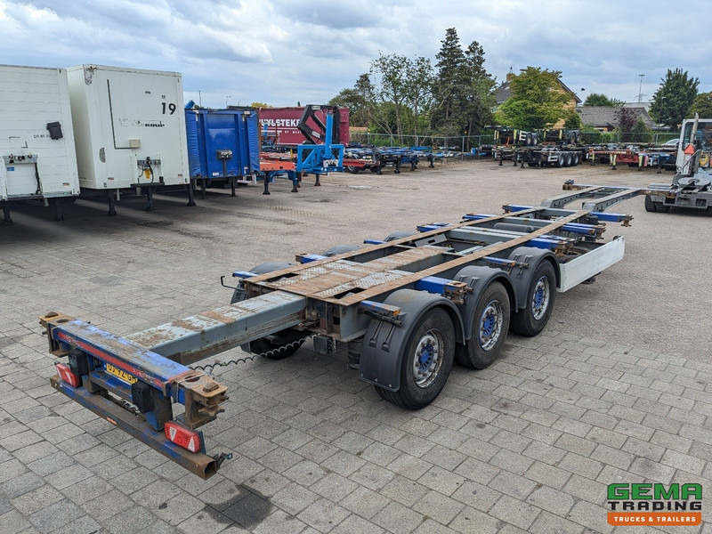 Krone SDC 27 3-Assen SAF - Lift as - Schijfremmen - Achterschuiver - 20 2x20FT/30/40FT - Semireboque transportador de contêineres/ Caixa móvel: foto 2 Krone SDC 27 3-Assen SAF - Lift as - Schijfremmen - Achterschuiver - 20 2x20FT/30/40FT - Semireboque transportador de contêineres/ Caixa móvel: foto 2