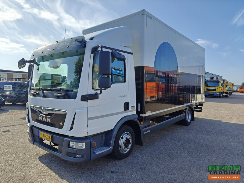 MAN TGL 7.150 4x2 Dagcab Euro6B - 7T - GeslotenBak 5.4m - Elec. Roldeur - 238.000km - Caminhão furgão: foto 1 MAN TGL 7.150 4x2 Dagcab Euro6B - 7T - GeslotenBak 5.4m - Elec. Roldeur - 238.000km - Caminhão furgão: foto 1