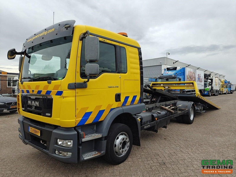 MAN TGM 12.250 4x2 Dagcabine (6 pl) Euro5 - Falkom FAS5000 + FAL2000 + Lier 3600KG - Afstandsbediening - Caminhão reboque: foto 1 MAN TGM 12.250 4x2 Dagcabine (6 pl) Euro5 - Falkom FAS5000 + FAL2000 + Lier 3600KG - Afstandsbediening - Caminhão reboque: foto 1