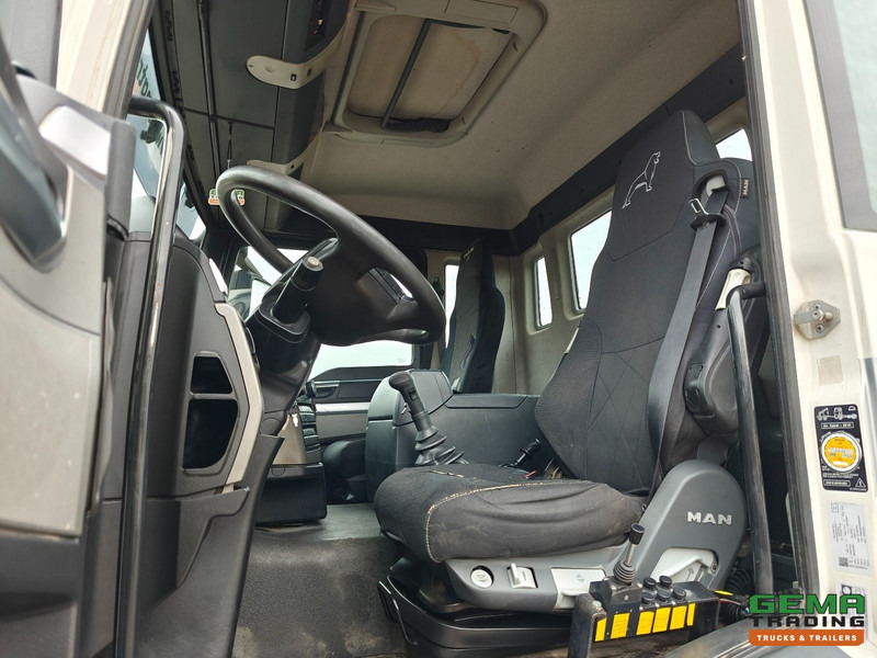 MAN TGS-TGX 26.440 6x4 Dagcabine Euro5 - AJK 20T HaakarmSysteem - Volledig Bladgeveerd - Naafreductie - Handgeschakeld - Caminhão polibenne: foto 5 MAN TGS-TGX 26.440 6x4 Dagcabine Euro5 - AJK 20T HaakarmSysteem - Volledig Bladgeveerd - Naafreductie - Handgeschakeld - Caminhão polibenne: foto 5
