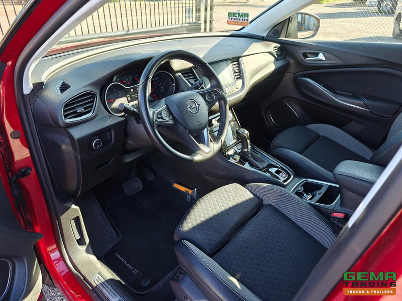 Opel Grandland X 1.5 CDTi - Euro6 BG - Automaat - 4-Seizoens Banden - NIEUWE MOTOR met 3 jaar garantie - 06/2026 APK - Automóvel: foto 5 Opel Grandland X 1.5 CDTi - Euro6 BG - Automaat - 4-Seizoens Banden - NIEUWE MOTOR met 3 jaar garantie - 06/2026 APK - Automóvel: foto 5