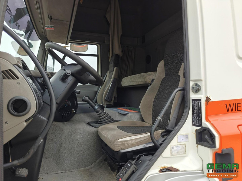 DAF CF75.250 4x2 SpaceCab Euro5 - Handgeschakeld - Airco - Tractor: foto 5 DAF CF75.250 4x2 SpaceCab Euro5 - Handgeschakeld - Airco - Tractor: foto 5