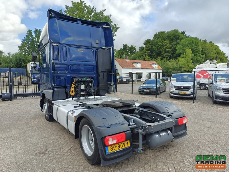 DAF XF 440 FT 4x2 SuperSpaceCab Euro6A - MEGA - Retarder - HandGeschakeld - 344.000KM! - Tractor: foto 4 DAF XF 440 FT 4x2 SuperSpaceCab Euro6A - MEGA - Retarder - HandGeschakeld - 344.000KM! - Tractor: foto 4