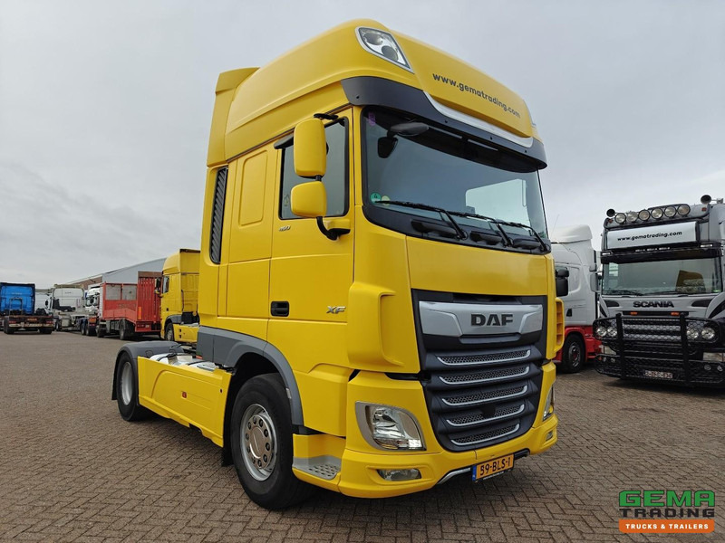 DAF XF 450 FT 4x2 SuperSpaceCab Euro6C - Retarder - Standairco - Dubbele Tanks - SMARTtachoV2 - 10/2026 APK - Tractor: foto 2 DAF XF 450 FT 4x2 SuperSpaceCab Euro6C - Retarder - Standairco - Dubbele Tanks - SMARTtachoV2 - 10/2026 APK - Tractor: foto 2