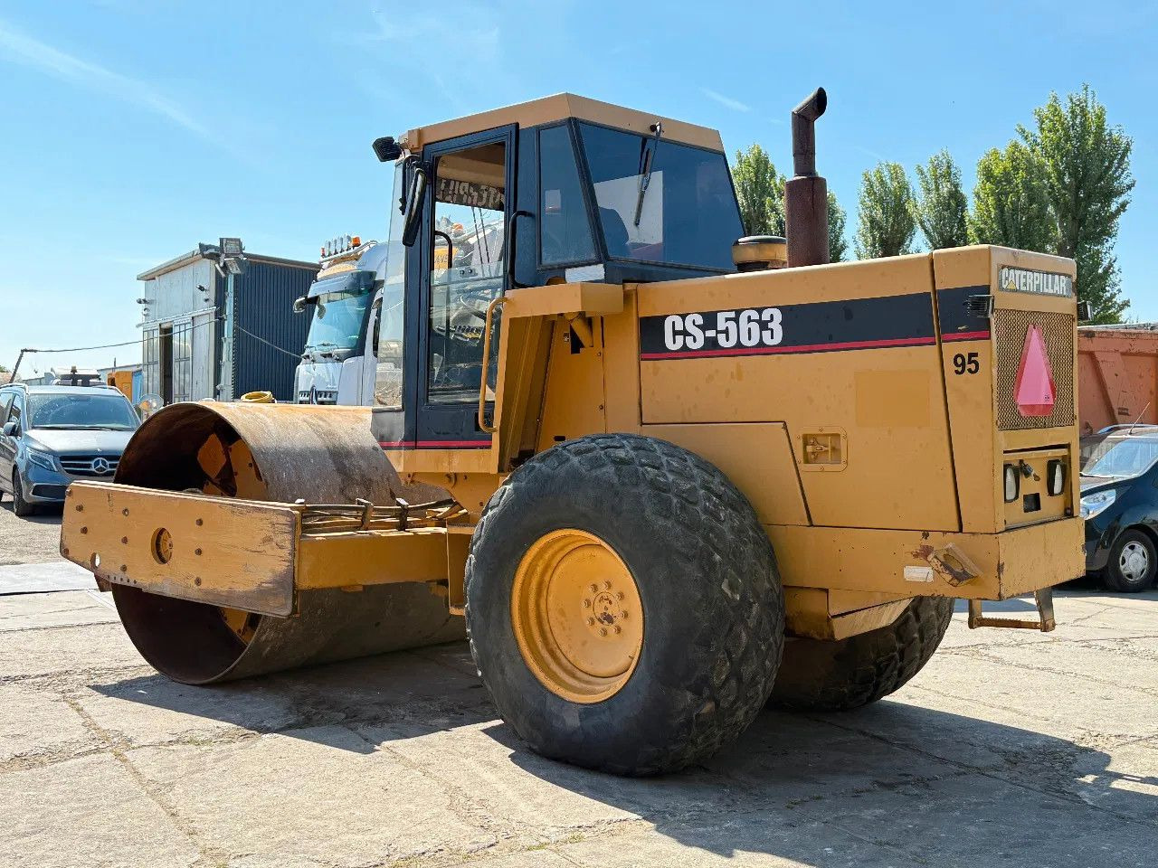 CAT Caterpillar CS 563 Roller with vibration - Compactador: foto 3 CAT Caterpillar CS 563 Roller with vibration - Compactador: foto 3