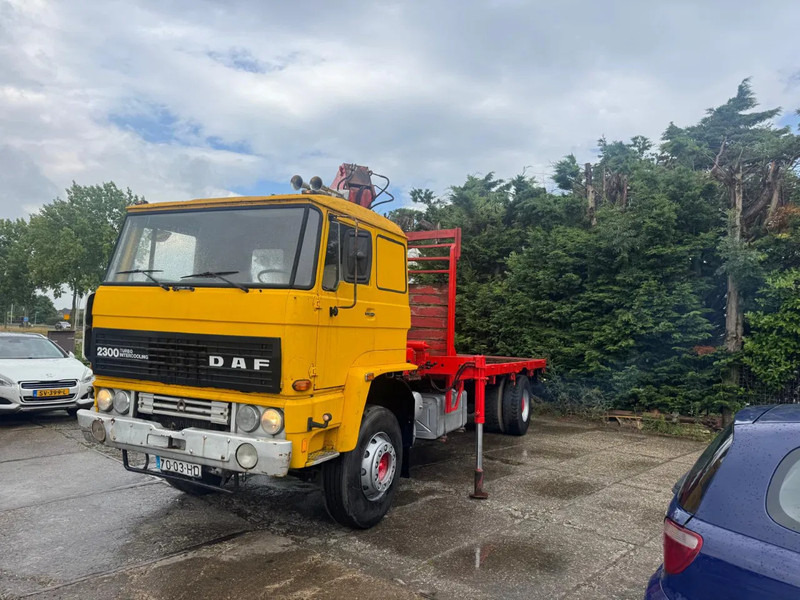 DAF 2300 4X2 Platform + Crane Spring/Spring German truck - Camião de caixa aberta/ Plataforma: foto 2 DAF 2300 4X2 Platform + Crane Spring/Spring German truck - Camião de caixa aberta/ Plataforma: foto 2