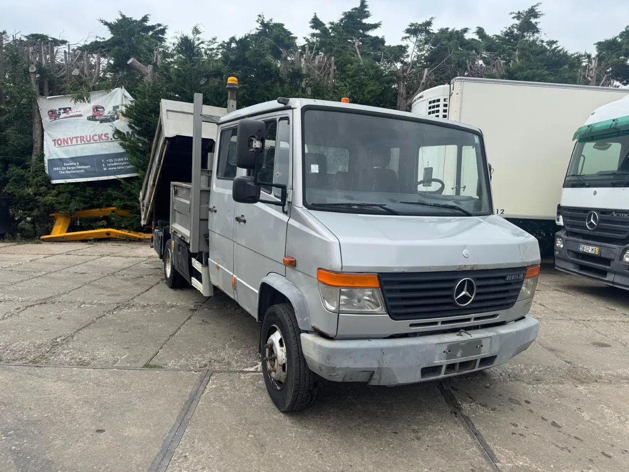 Mercedes-Benz VARIO 815 4X2 Dubbel cabine Tipper Spring/Spring - Caminhão basculante: foto 1 Mercedes-Benz VARIO 815 4X2 Dubbel cabine Tipper Spring/Spring - Caminhão basculante: foto 1