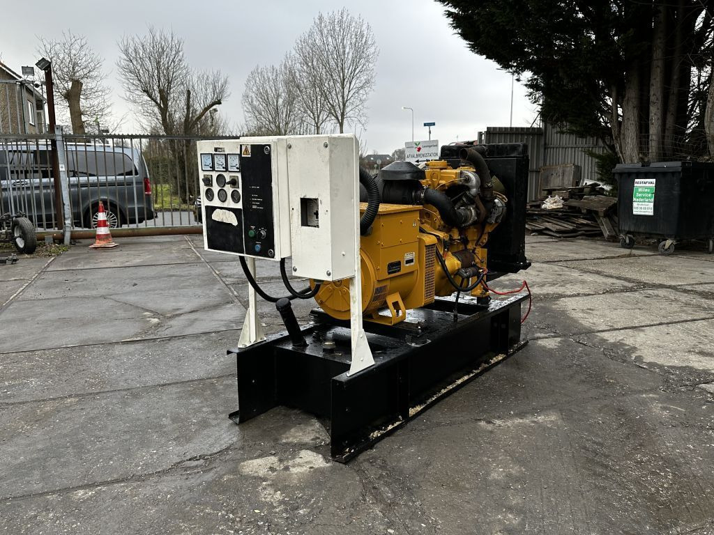 Olympian 60KVA Generator 3 Phase Olympian 60KVA Generator 3 Phase - Gerador elétrico: foto 2 Olympian 60KVA Generator 3 Phase Olympian 60KVA Generator 3 Phase - Gerador elétrico: foto 2